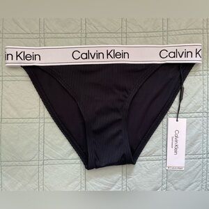 Calvin Klein bikini bottom (M)